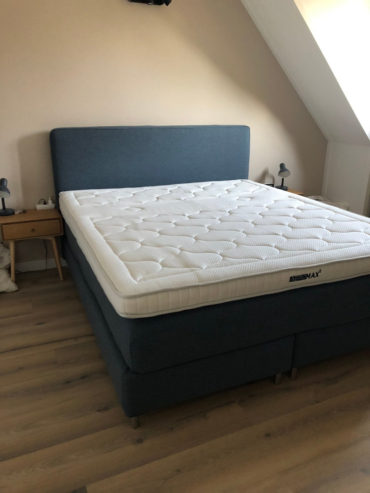 2-persoons boxspring 1,80 x 2,00 in goede staat, Ophalen, Gebruikt, Blauw, Tweepersoons