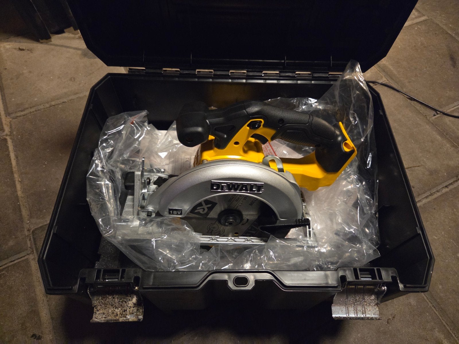 DeWalt Cirkelzaag DCH554N-XJ 18V (Nieuw in doos), Doe-het-zelf en Verbouw, Cirkelzaag, DeWalt, 70 mm of meer, Nieuw