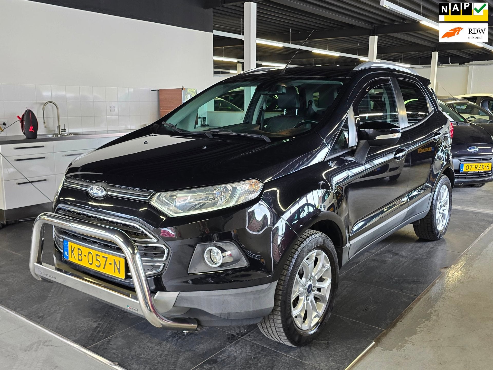 Ford EcoSport 1.0 EcoBoost Titanium/AIRCO/NAVI/N.A.P/CRUISE/, Auto's, Voorwielaandrijving, Parkeersensor, 125 pk, Gebruikt