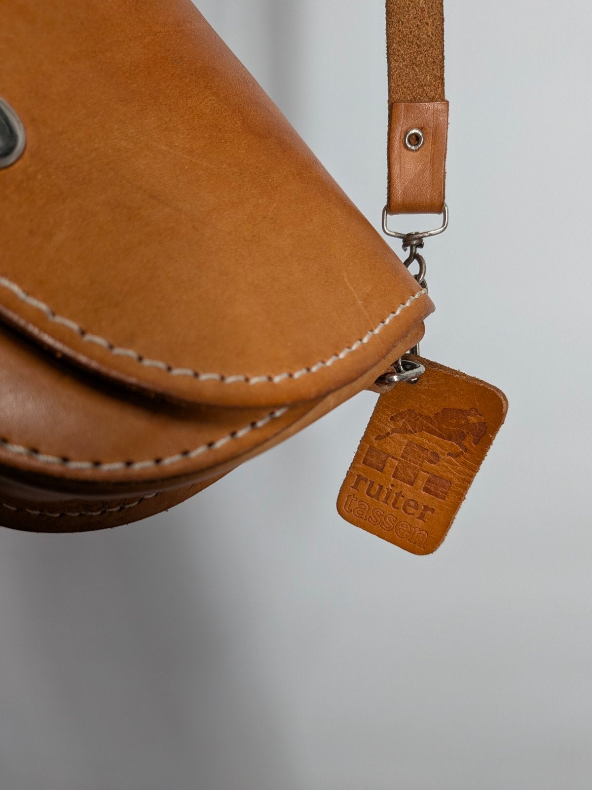 Ruitertassen Leren Schoudertasje Cognac Vintage Crossbody, Gebruikt, Bruin, Schoudertasje, Ruitertassen
