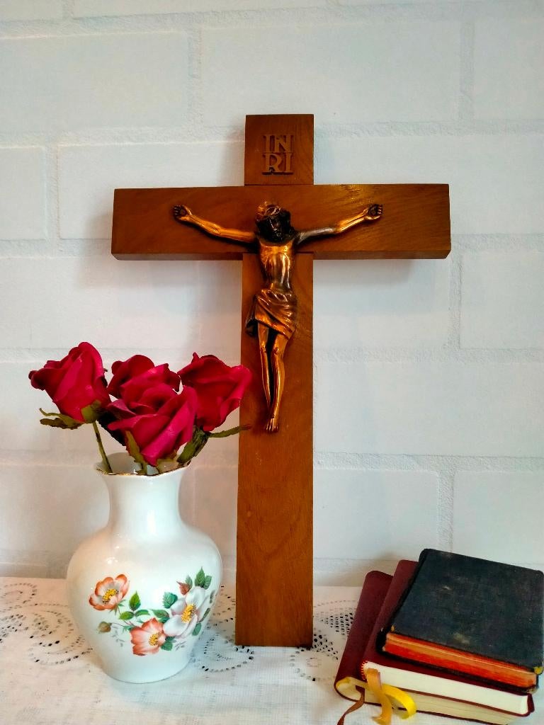 Houten kruisbeelden/ Crucifix, Antiek en Kunst, Antiek | Religie, Ophalen of Verzenden