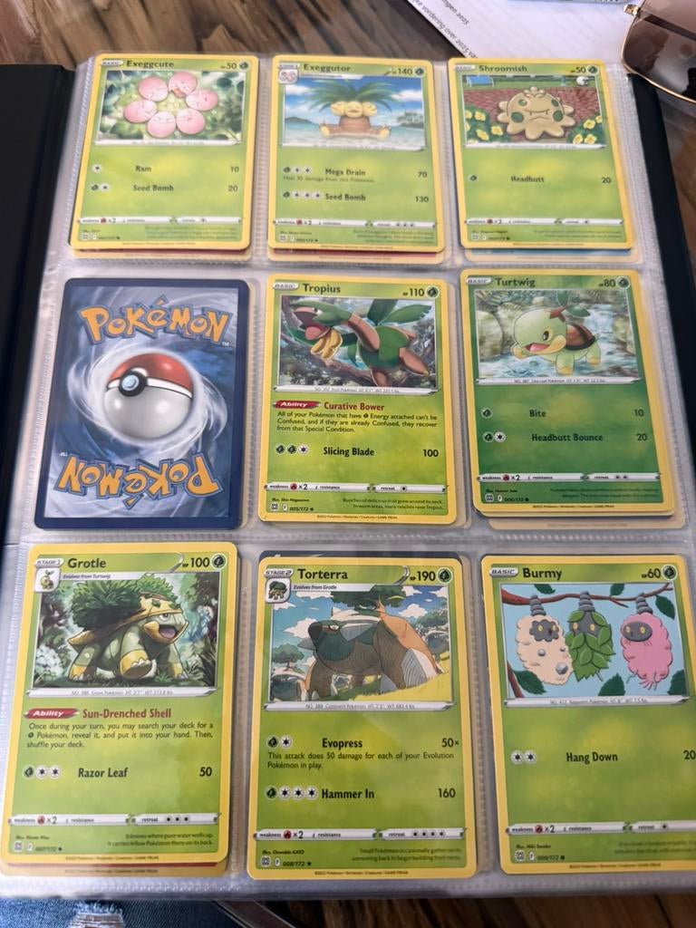 Pokemon Brilliant Starts, Ophalen of Verzenden, Zo goed als nieuw, Meerdere kaarten