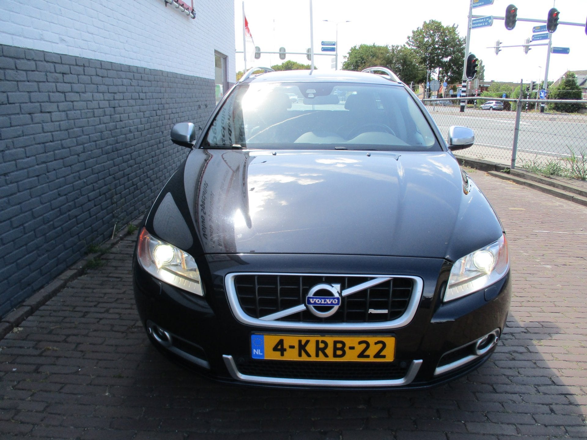 Volvo V70 1.6 T4 R-Edition, Voorwielaandrijving, 15 km/l, Zwart, 4 cilinders