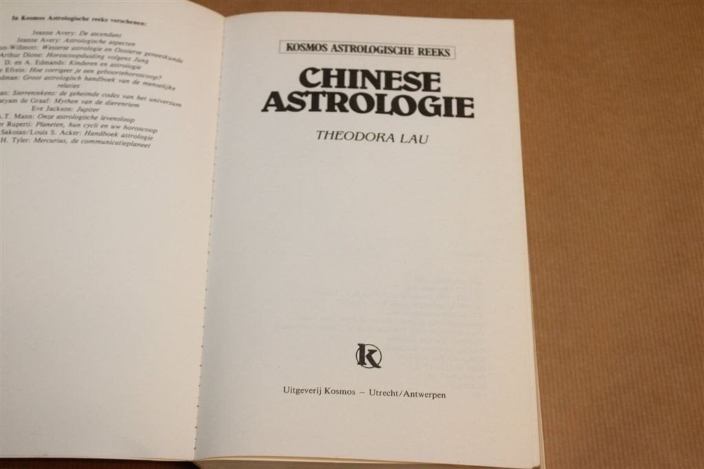 Chinese Astrologie — Handleiding 12 Dierentekens 1989, Boeken, Ophalen of Verzenden, Gelezen, Overige onderwerpen, Achtergrond en Informatie