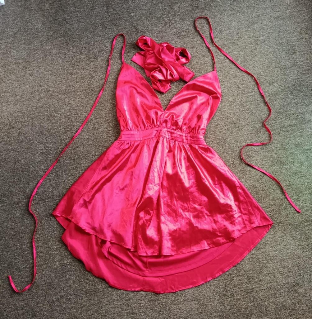 Satijnen backless mini-jurk rood halter, Kleding | Dames, Jurken, Zo goed als nieuw, Maat 46/48 (XL) of groter, Rood, Boven de knie