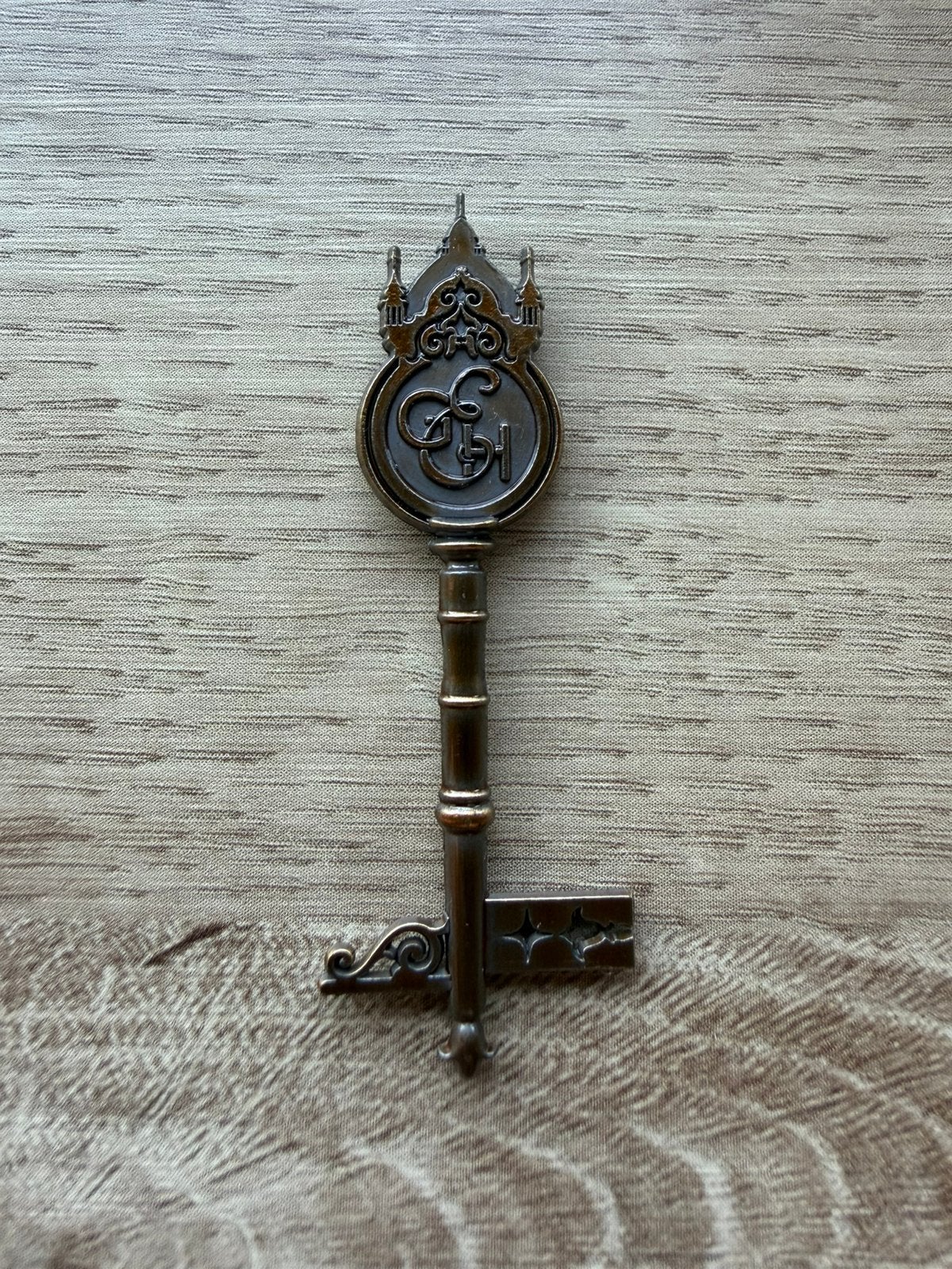 Efteling Grand Hotel mini sleutel Limited edition, Ophalen, Nieuw, Overige onderwerpen