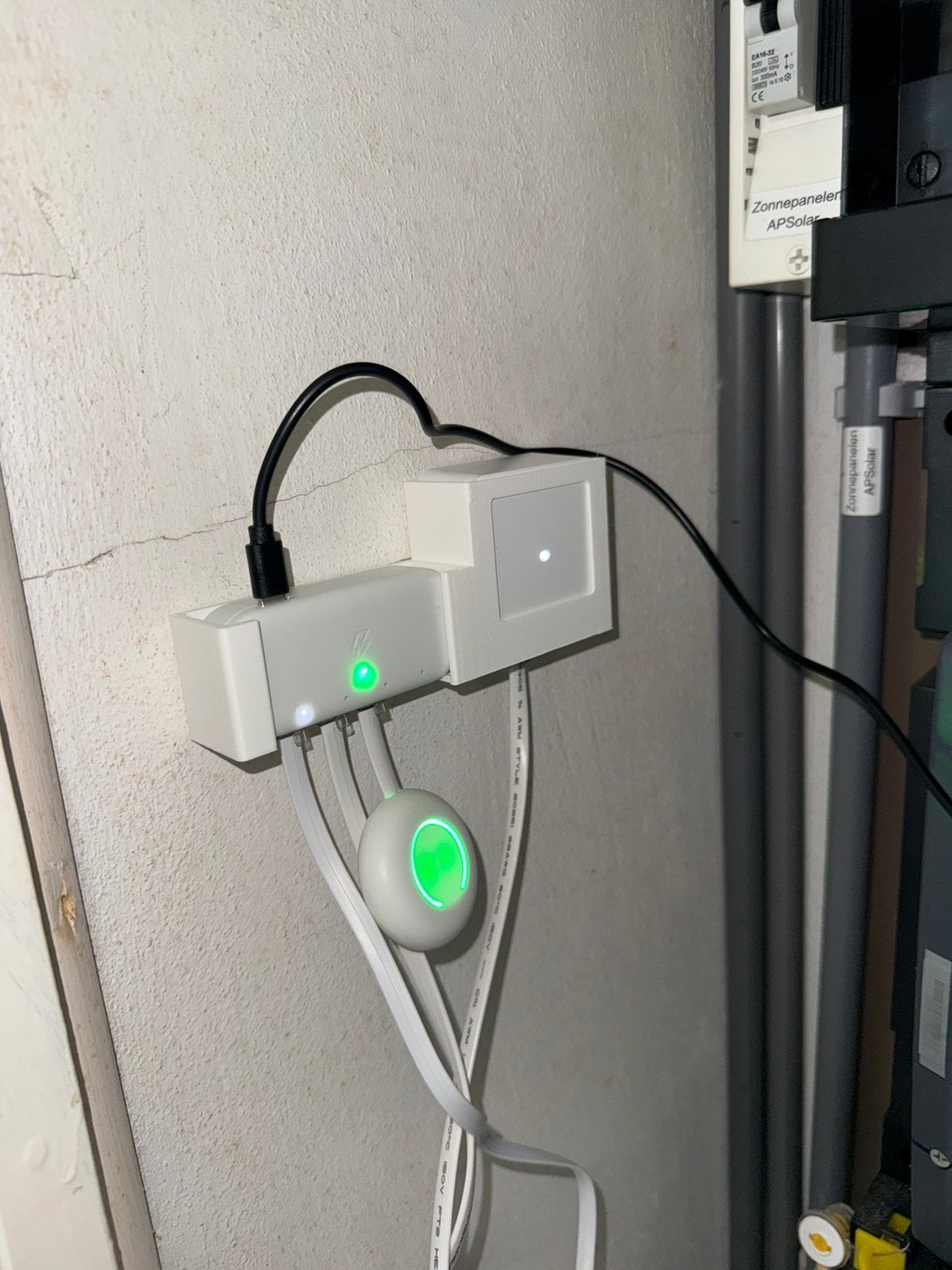 Zaptec sense en homewizard p1 splitter muurbevestiging, Ophalen of Verzenden, Nieuw