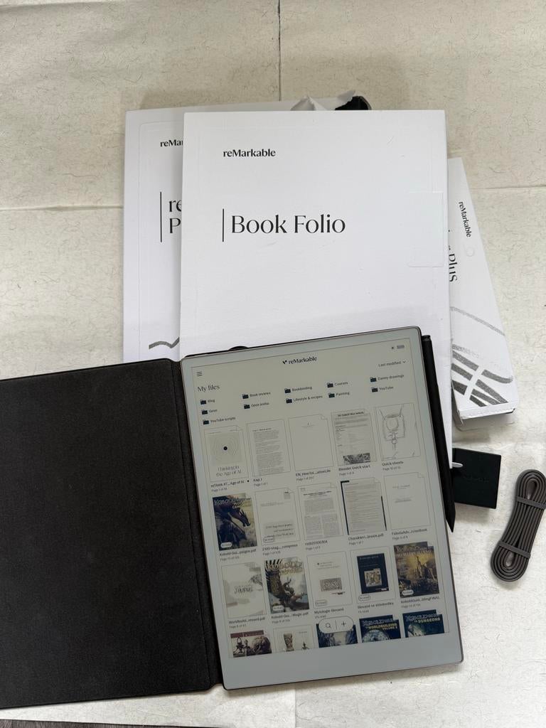Remarkable Paper Pro met Book Folio en Marker Plus, Ophalen, Zo goed als nieuw