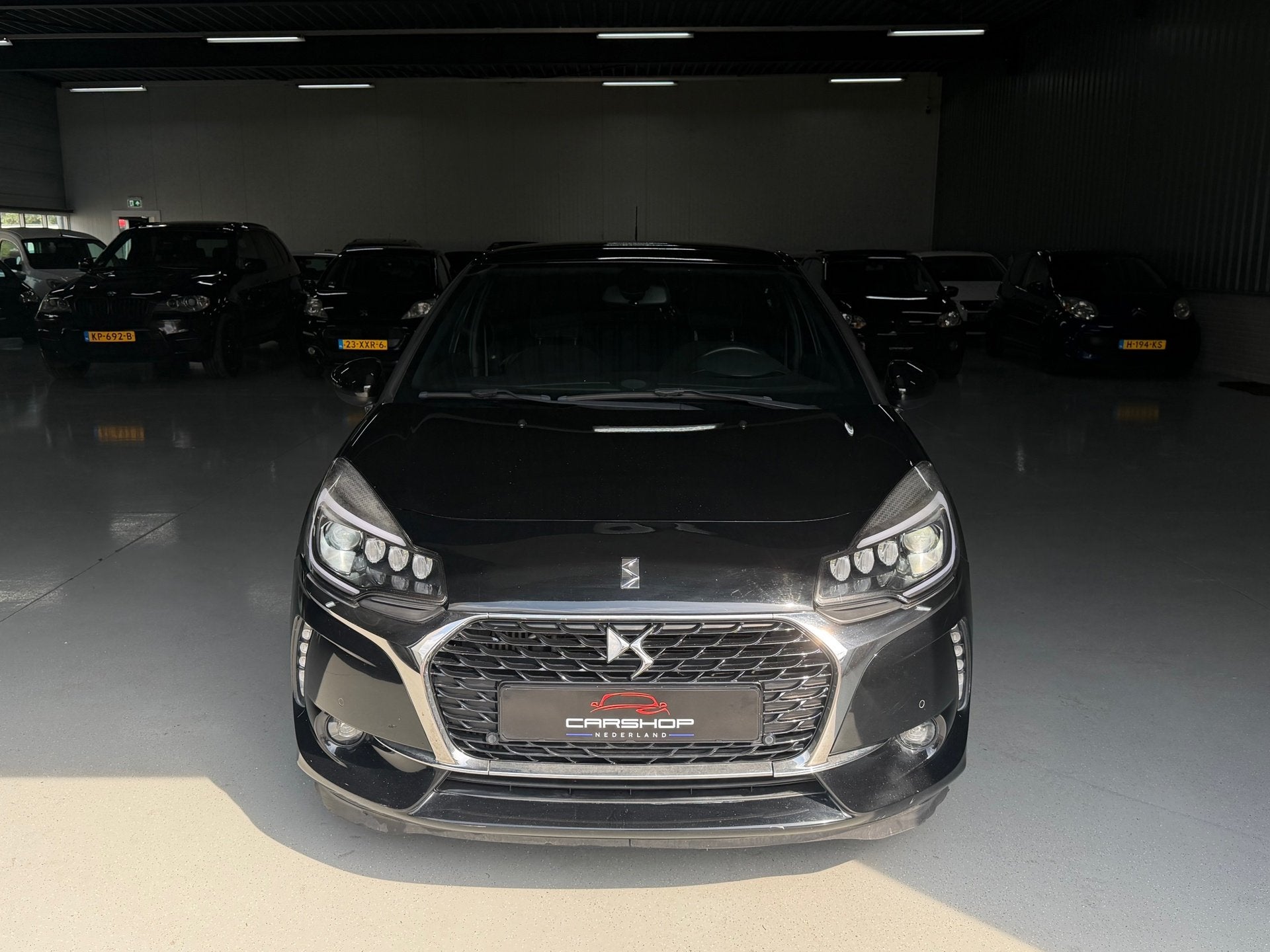 Citroen DS3 1.2 VTI PureTech Business CAMERA/PDC/CRUISE/AIRC, Voorwielaandrijving, Stof, Gebruikt, Zwart