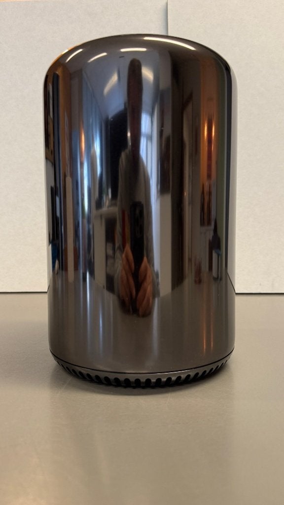 Mac Pro (Late 2013, trashcan) 6-core, 3,5 GHz, 32 GB, 500GB, Gebruikt, 32 GB, SSD, Ophalen of Verzenden