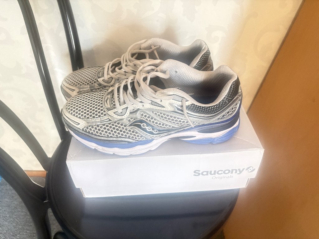 Saucony omni 9 maat 43, Wit, Ophalen of Verzenden, Saucony, Sneakers of Gympen