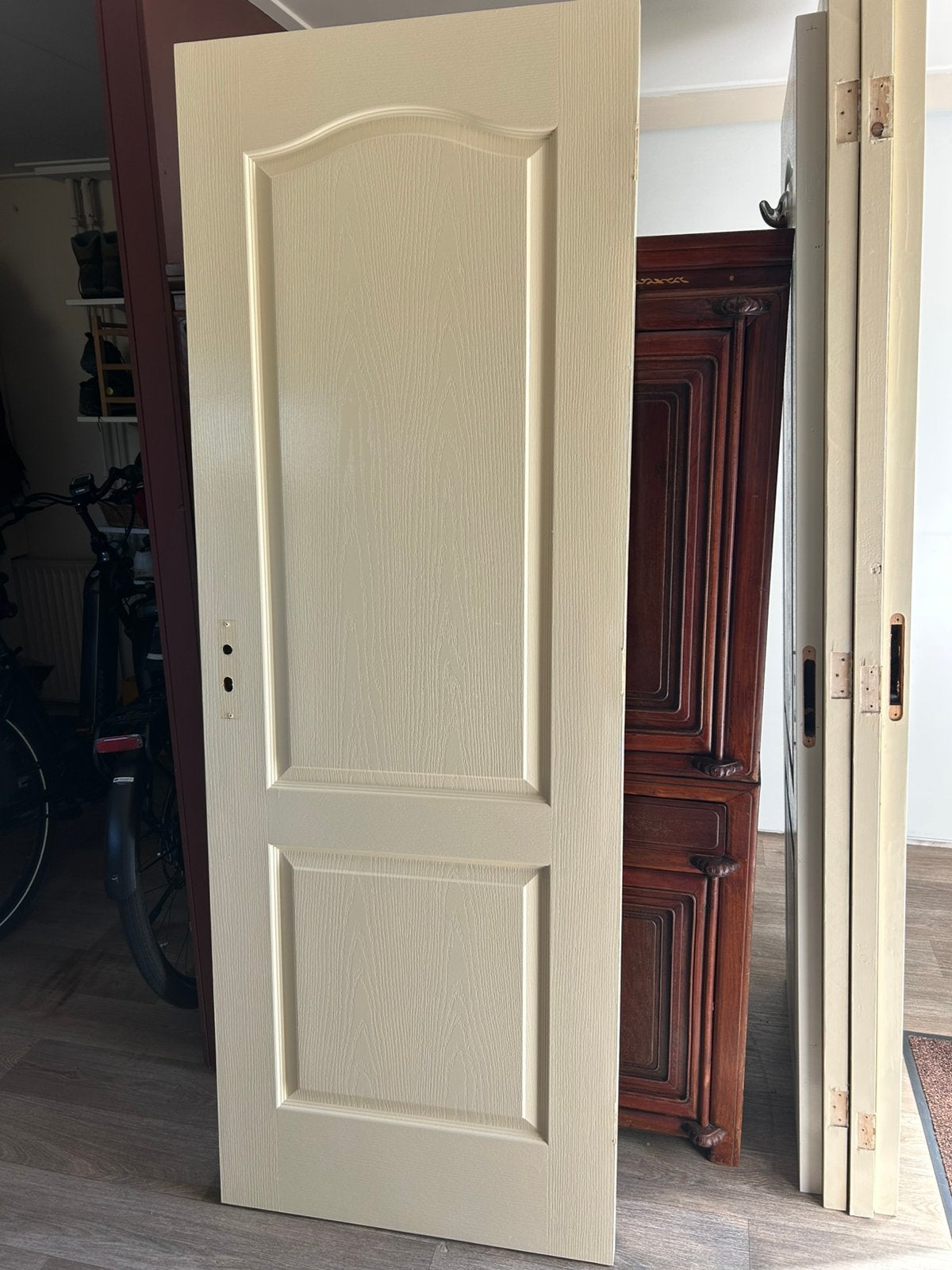 Binnendeuren hout, kleur beige., Doe-het-zelf en Verbouw, Ophalen, Gebruikt, Binnendeur, 200 tot 215 cm