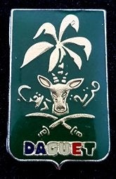 DAGUET Division, texte en arabe pin, Verzamelen, Speldjes, Pins en Buttons, Verzenden, Nieuw, Transport, Speldje of Pin