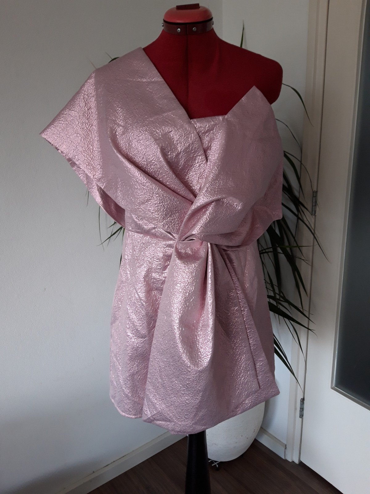 Coctailjurkje Most Wanted One-shoulder, Kleding | Dames, Gelegenheidskleding, Nieuw, Maat 36 (S), Ophalen of Verzenden