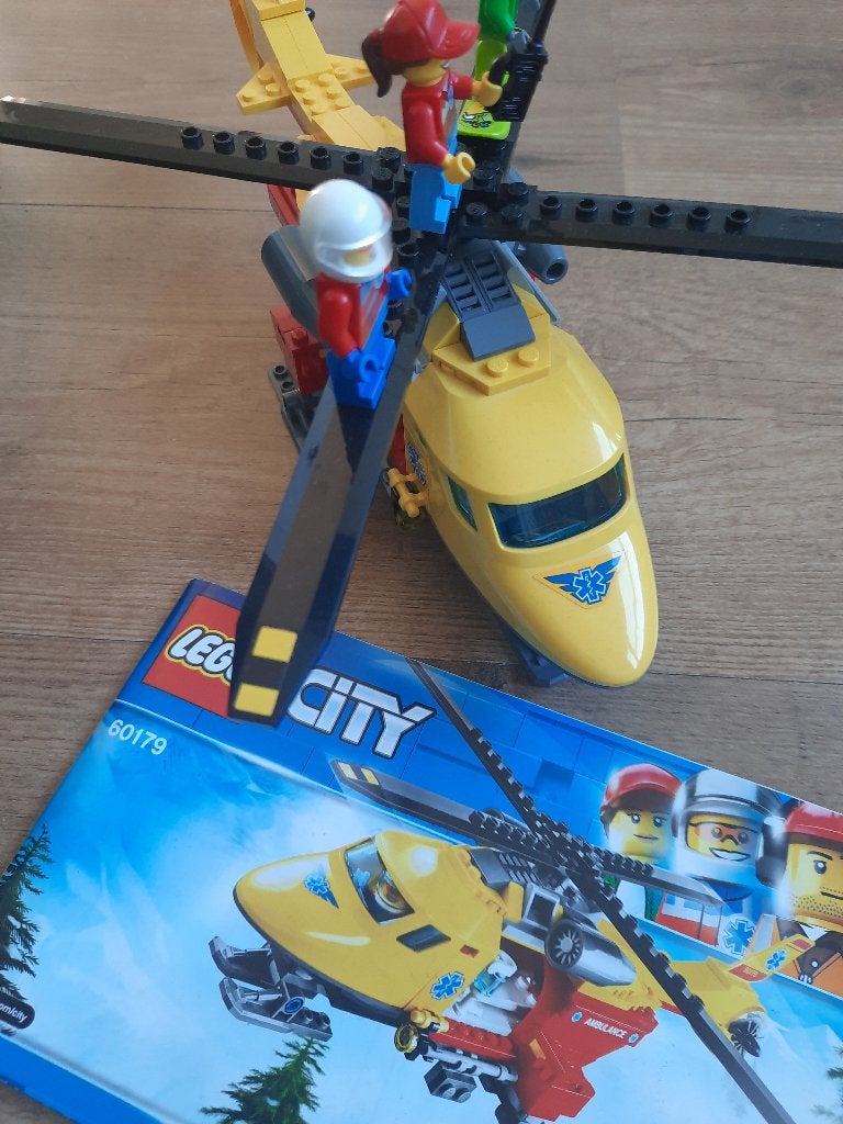 lego ambulance helikopter, Kinderen en Baby's, Ophalen of Verzenden, Zo goed als nieuw