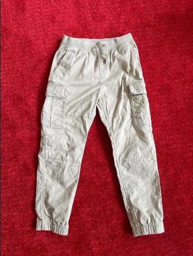 H&M beige cargobroek maat 134, Kinderen en Baby's, Kinderkleding | Maat 152, Broek, Gebruikt, Jongen of Meisje, H&M