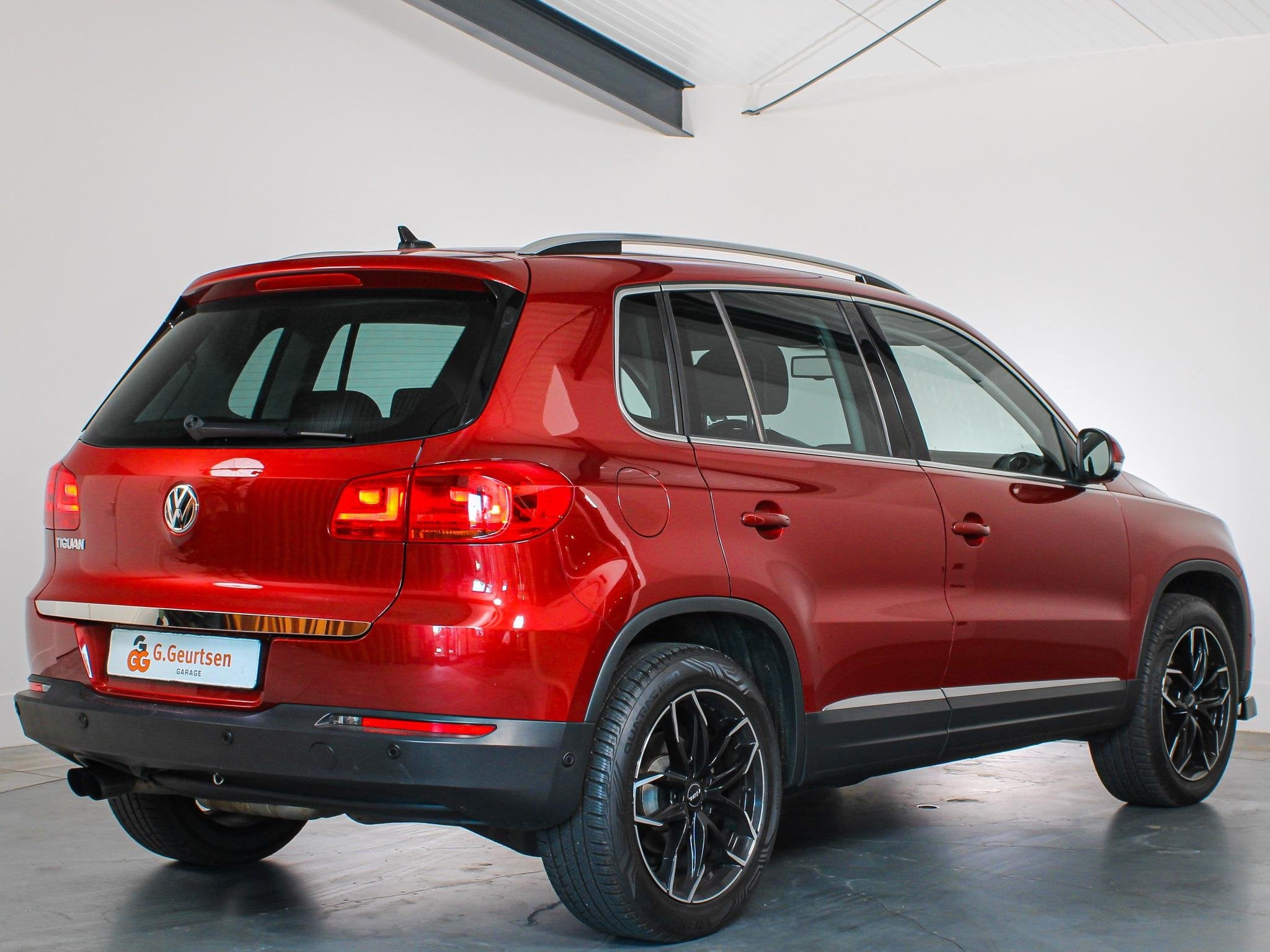 Volkswagen Tiguan 2.0 TSI Sport&Style 4Motion Cruise Control, Auto's, Automaat, Euro 5, Stof, Gebruikt