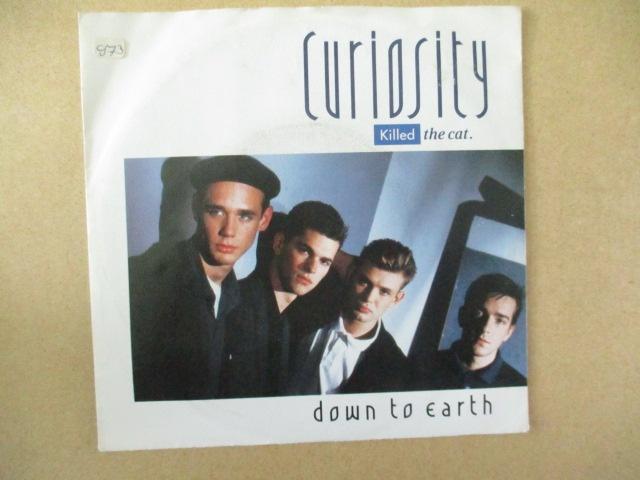 s1382 curiosity killed the cat - down to earth, Ophalen, Gebruikt, Overige genres, 7 inch