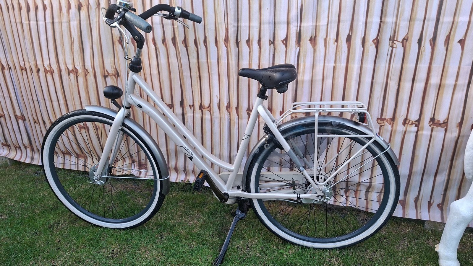 Cortina Damesfiets - Stijlvol en Comfortabel, 56 cm of meer, Ophalen, Zo goed als nieuw