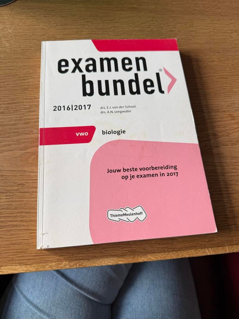 Examenbundel vwo biologie 2016/2017 - Goede staat, Ophalen of Verzenden, Beta, Zo goed als nieuw, Niet van toepassing