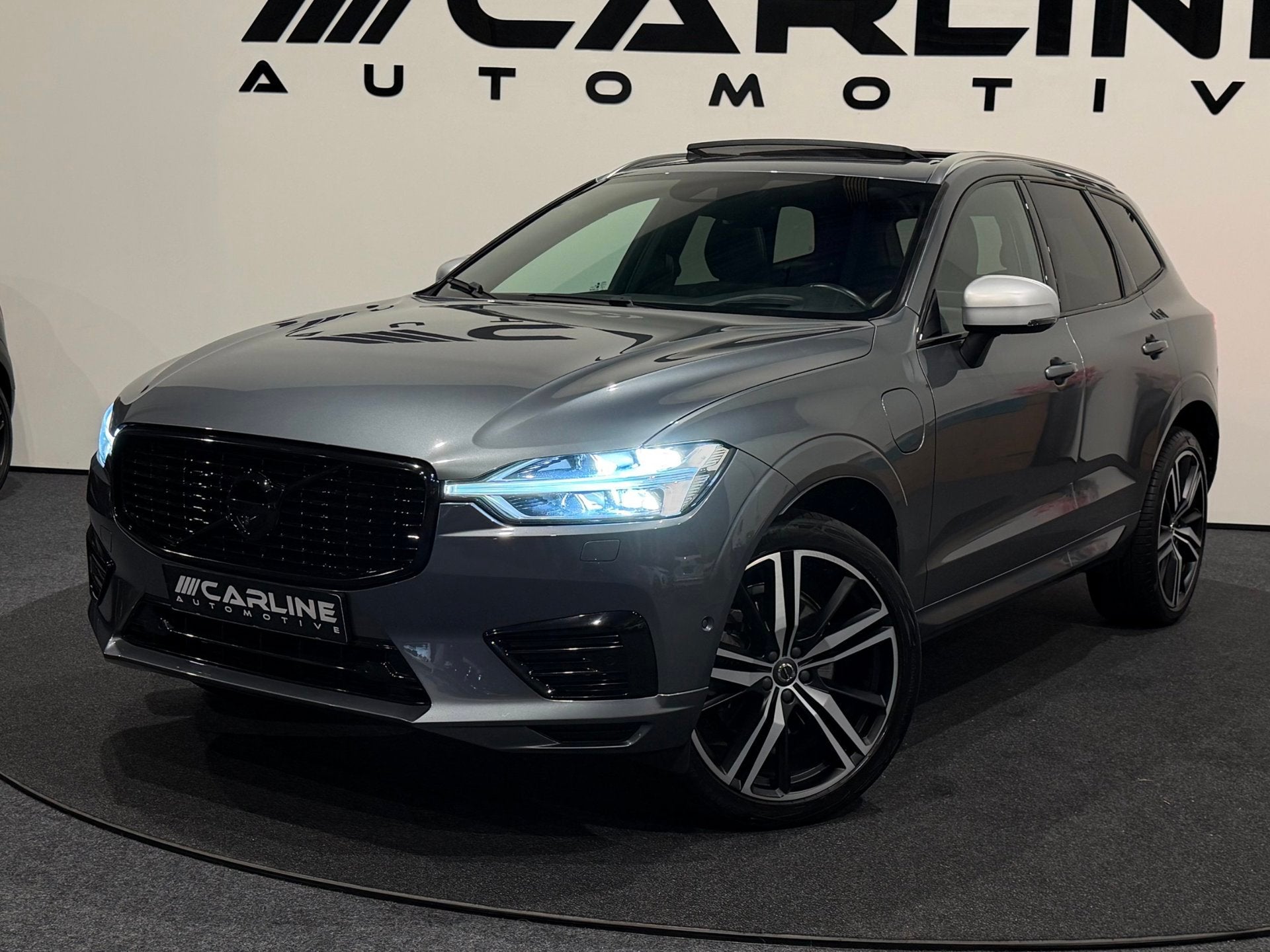 Volvo XC60 2.0 T8 Twin Engine AWD Inscription R-DESIGN HYBRI, Auto's, Dealer onderhouden, Gebruikt, 4 cilinders, 1969 cc