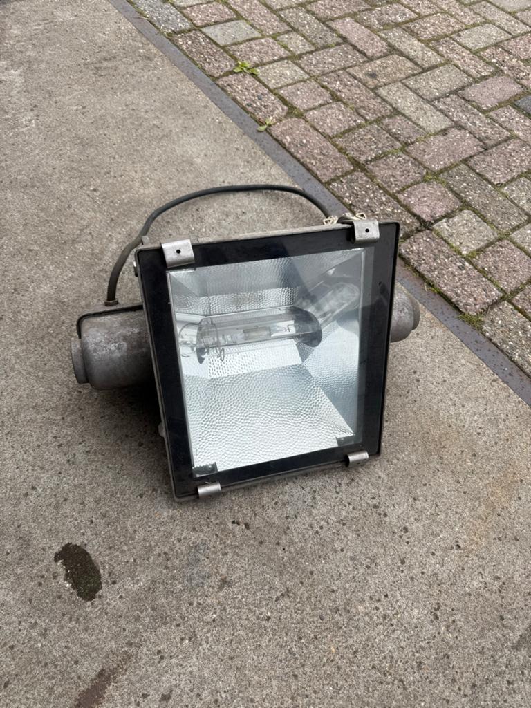 Bouwlamp, Ophalen, Gebruikt