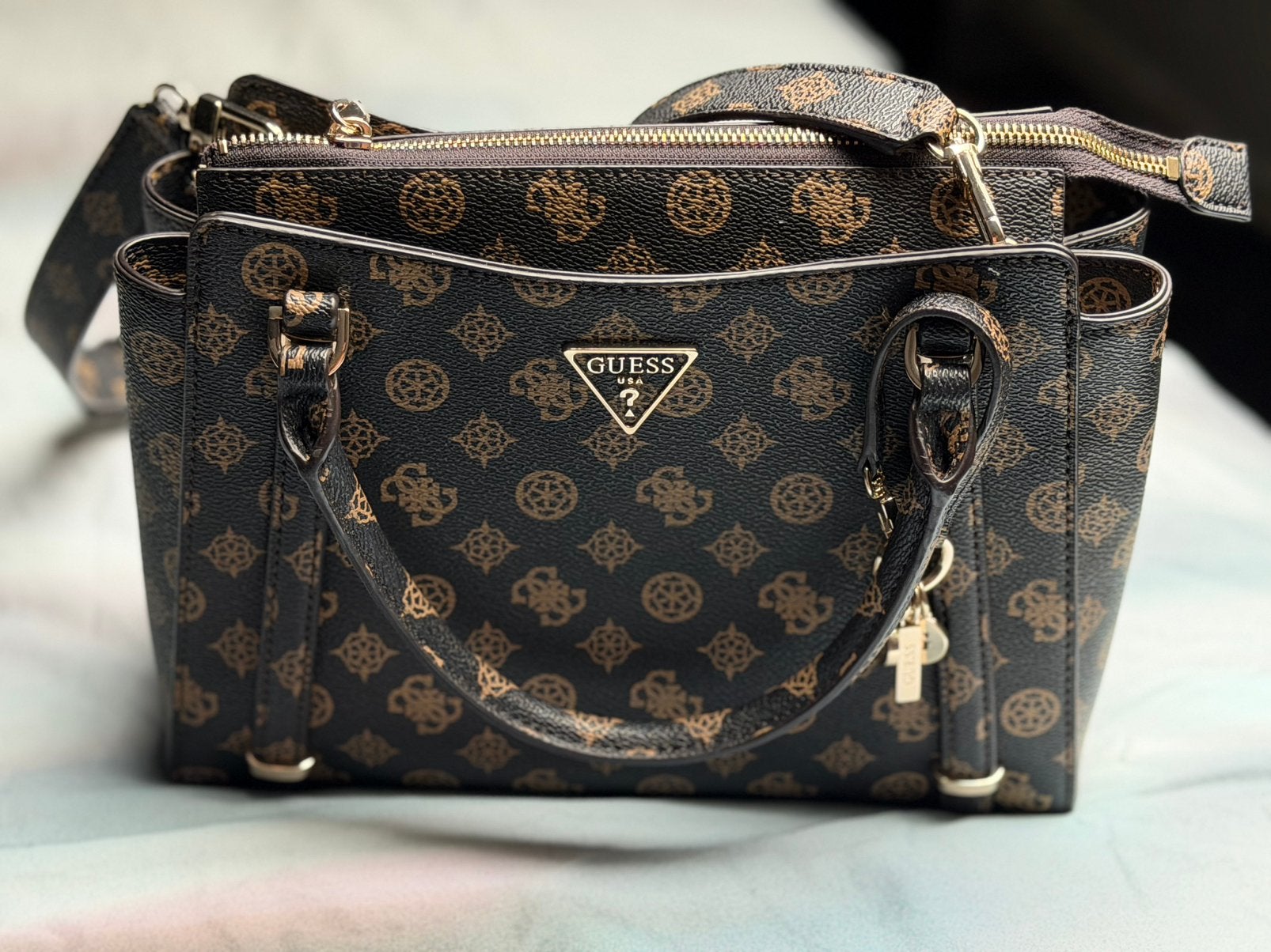 GUESS Handtas Schoudertas Eco Erica 2 Tote Donkerbruin, Ophalen, Nieuw, Zwart, Handtas