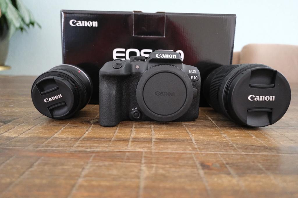 Canon EOS R10 + 18-45mm & 24-105mm inclusief garantie, Audio, Tv en Foto, Fotocamera's Digitaal, Ophalen, Spiegelreflex, Canon