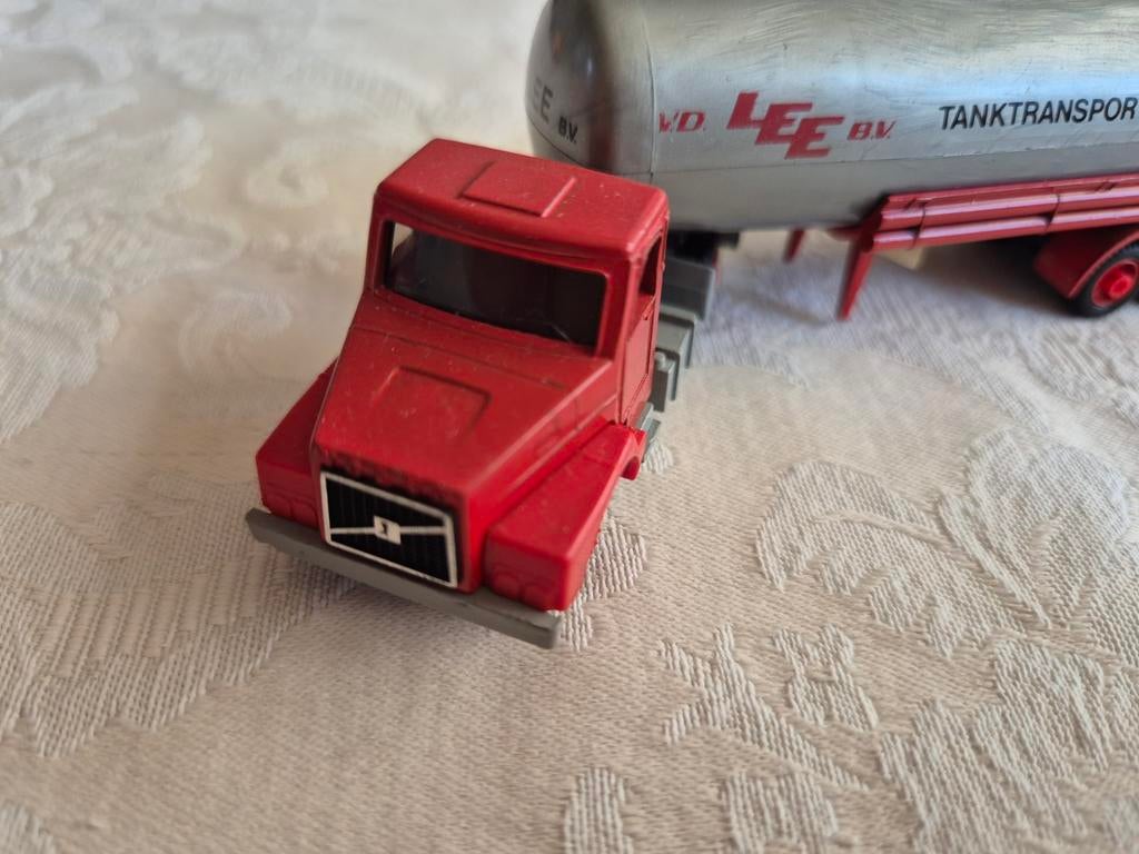 Volvo vd Lee, Hobby en Vrije tijd, Modelauto's | 1:87, Ophalen of Verzenden, Bus of Vrachtwagen