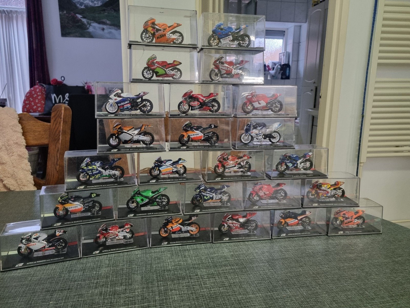 Grote collectie MotoGP modelmotoren 1:24, Ophalen of Verzenden, Zo goed als nieuw, Motor