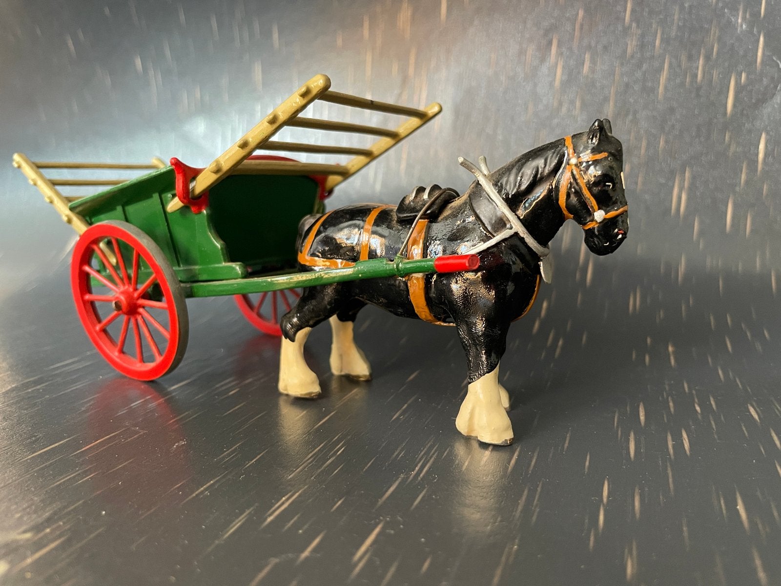 Vintage gegoten metalen paard met kar - Groot-Brittannië, Ophalen of Verzenden, Gebruikt