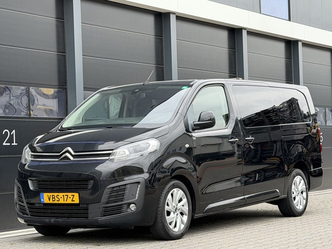 Citroën Jumpy 2.0 BlueHDI Automaat Camera DC 6-PERS, Auto's, Automaat, 1780 kg, Euro 6, Citroën