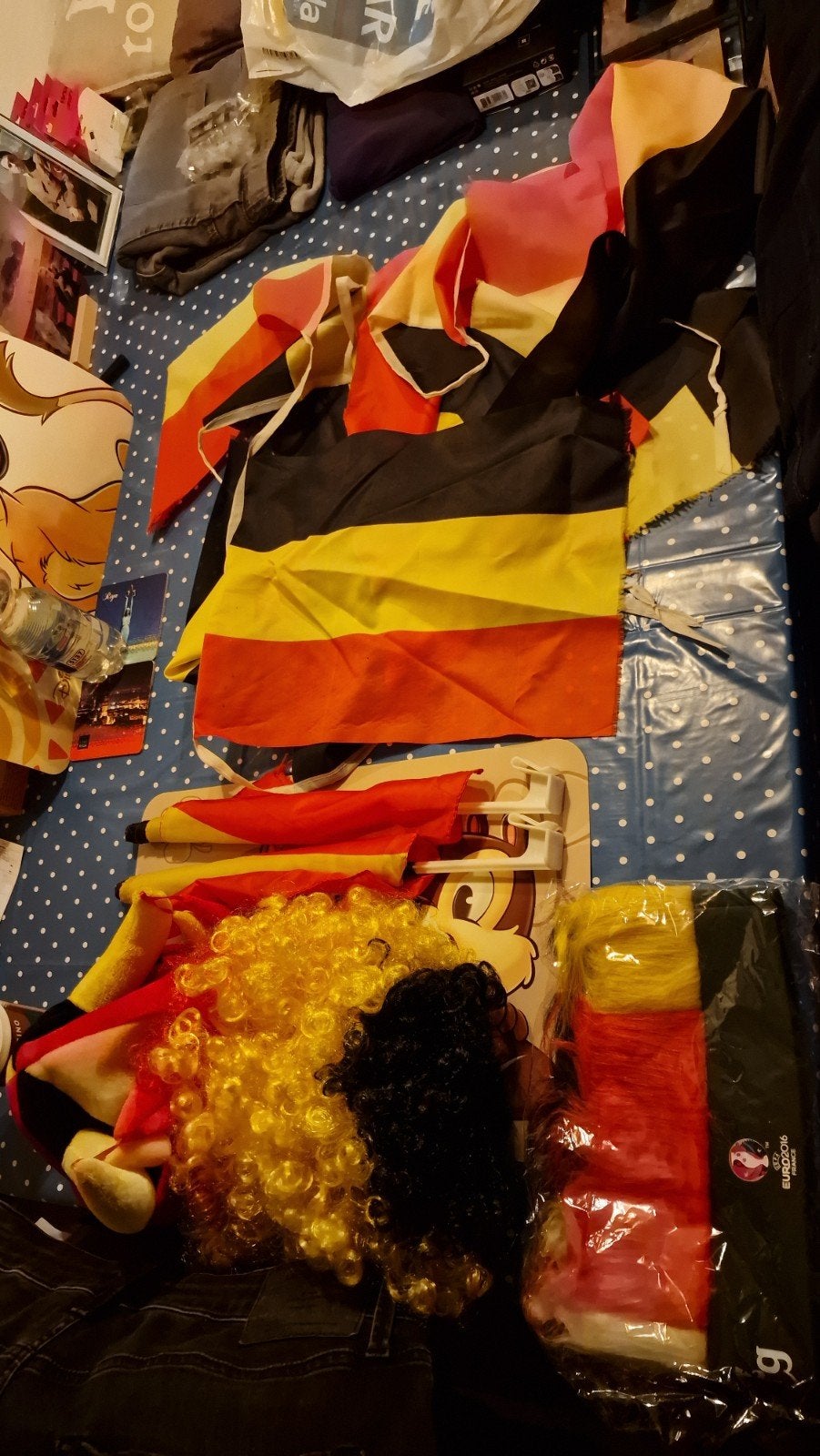 België Fan Artikelen: Hoedjes, Pruik, Vlaggen (Euro 2016), Ophalen of Verzenden, Gebruikt, Buitenlandse clubs, Pet of Muts