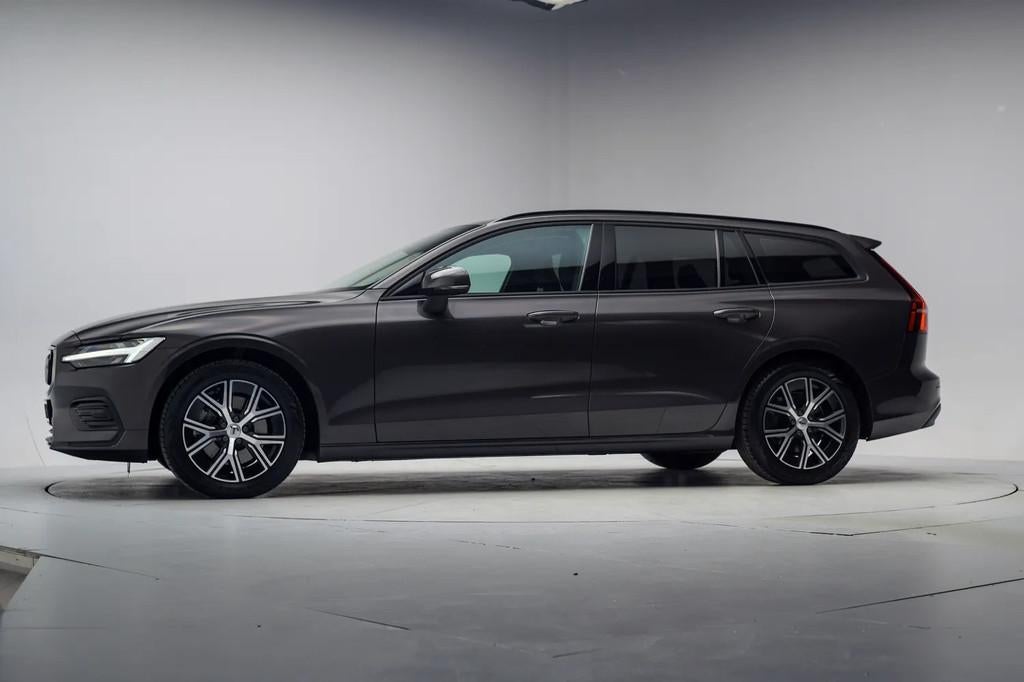 Volvo V60 2.0 B4 197pk Essential Edition Aut. [ LED Camera S, Automaat, 4 cilinders, 1969 cc, 1634 kg