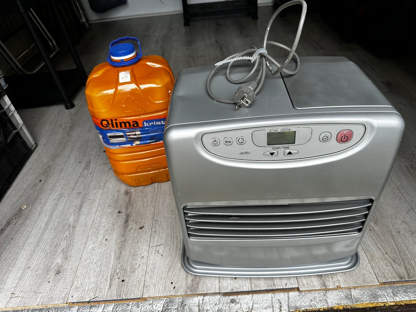 Qlima SRE8040C, Huis en Inrichting, Overige brandstoffen, Petroleumkachel, Ophalen of Verzenden, Zo goed als nieuw