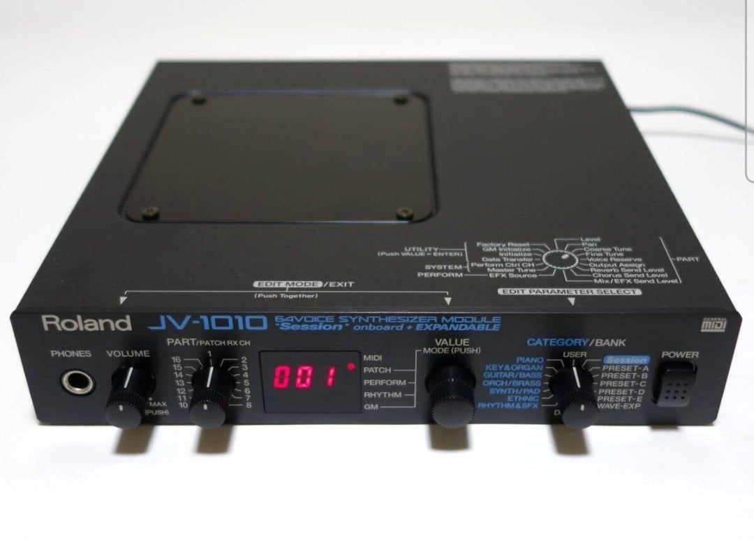 Roland JV1010, Muziek en Instrumenten, Ophalen of Verzenden, Gebruikt, Overige aantallen, Roland