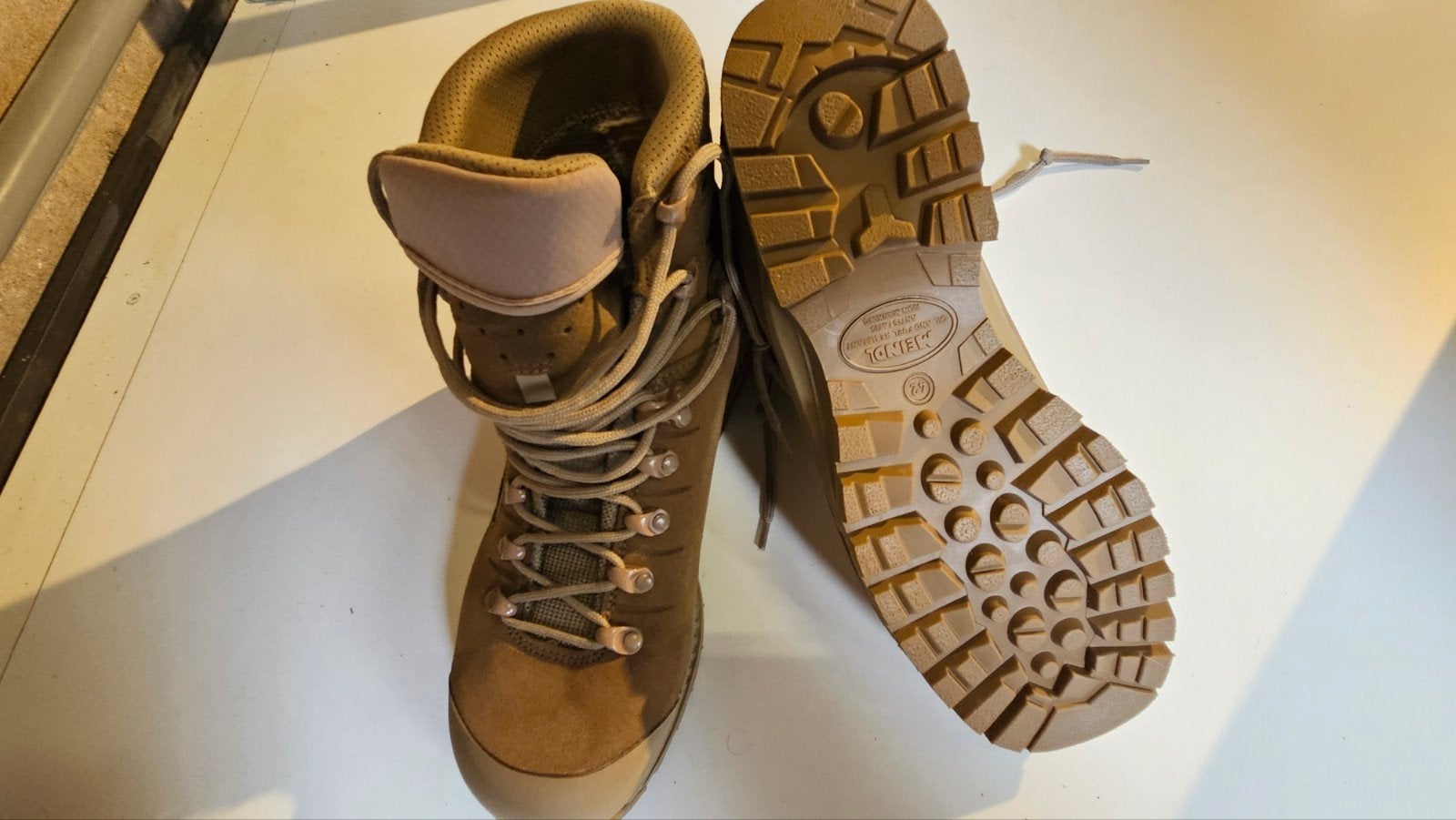 meindl herenschoenen. hagelnieuw mt42, Kleding | Heren, Verzenden, Nieuw, Bruin, Wandelschoenen of Bergschoenen