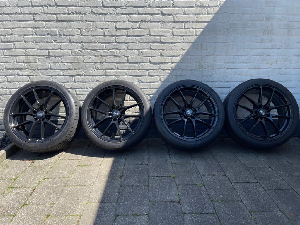 OZ Racing Leggera HLT 19 inch, Banden en Velgen, Nieuw, 235 mm, Personenwagen