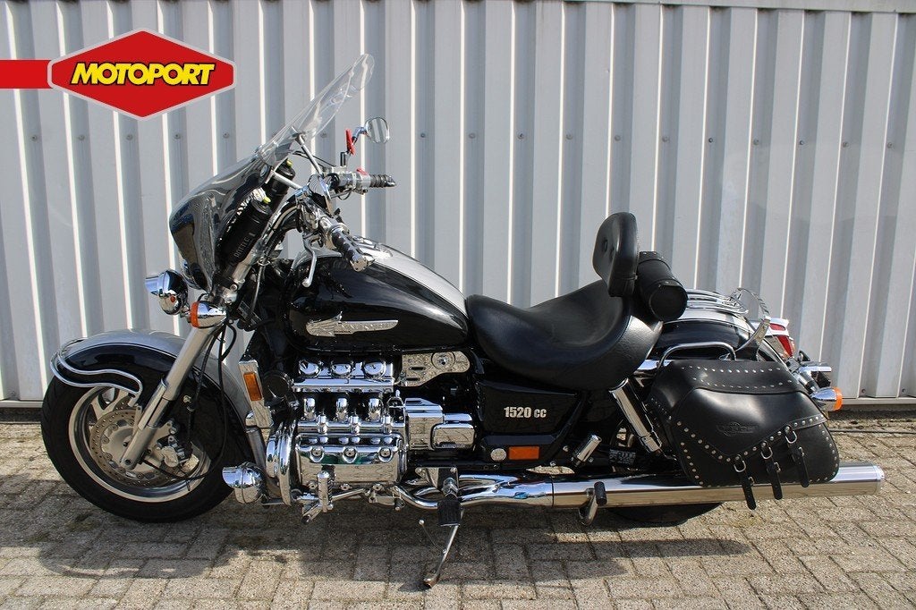 Honda F6 C Valkyrie (bj 2001), Motoren, Chopper, Mc.benelux@honda-eu.com, Doornveld 180
B-1731  Zellik, BE, Gebruikt