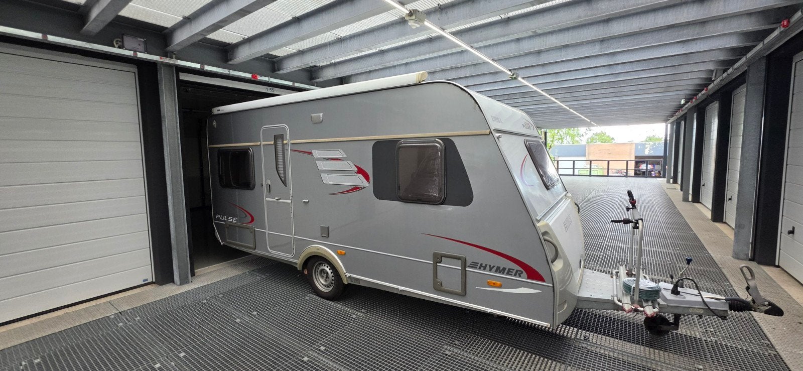 Eriba Hymer Living Pulse 2008 - Groot onderhoud 2025, Caravans en Kamperen, Caravans, Rondzit, Frans bed, Particulier, 6 tot 7 meter