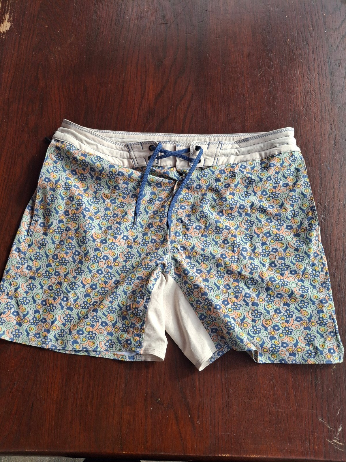 Decathlon Surfshorts Bloemenprint Maat L, Ophalen of Verzenden