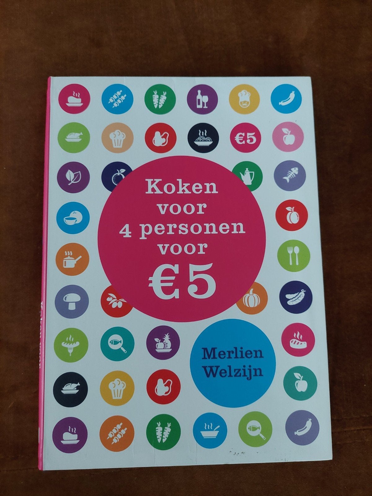 Kookboek 'Koken voor 4 personen voor €5' - Nieuw!, Ophalen of Verzenden, Nieuw