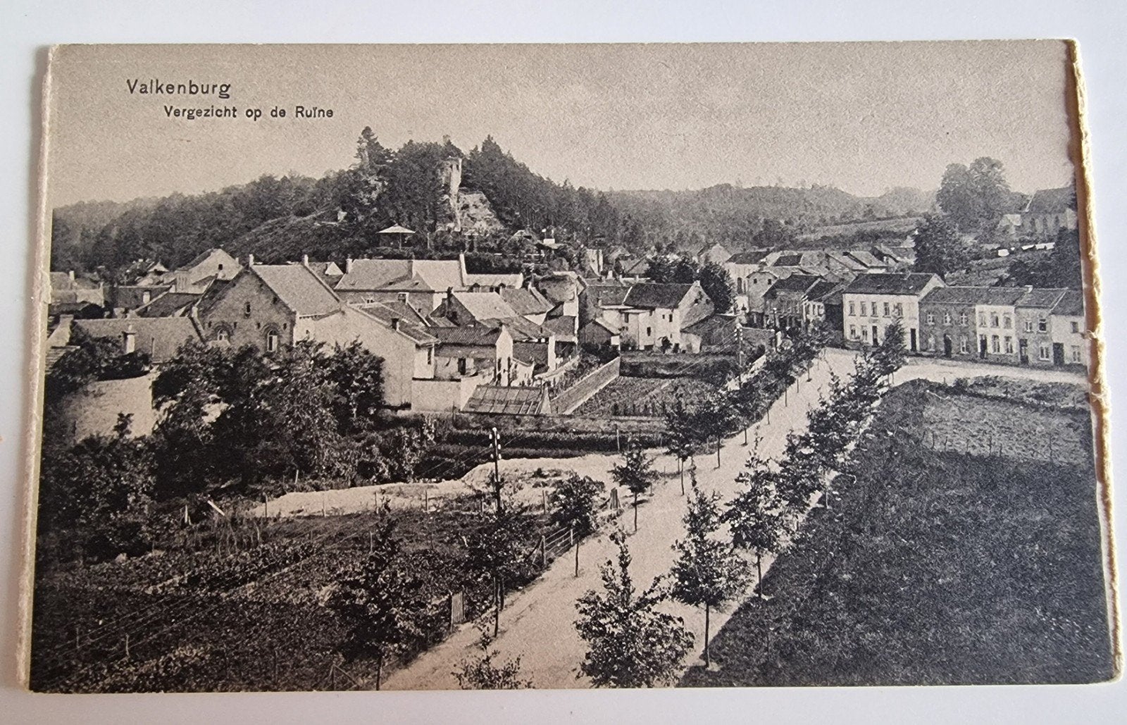 Oude ansichtkaart Valkenburg, vergezicht op de ruïne, Verzenden, 1920 tot 1940, Ongelopen, Limburg