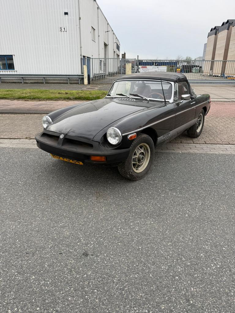 MG *b*b 1.8 Cabriolet 1979 Zwart, Auto's, MG, Particulier, Benzine, Cabriolet, Handgeschakeld, Geïmporteerd, Zwart, Ophalen