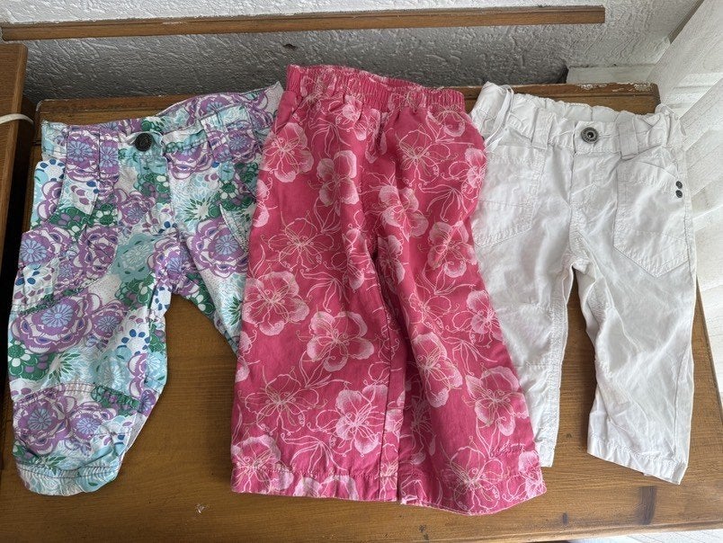 broekjes  3 stuks voor 2,50, maat 68 en 74, Kinderen en Baby's, Babykleding | Maat 68, Ophalen of Verzenden, Gebruikt, Meisje