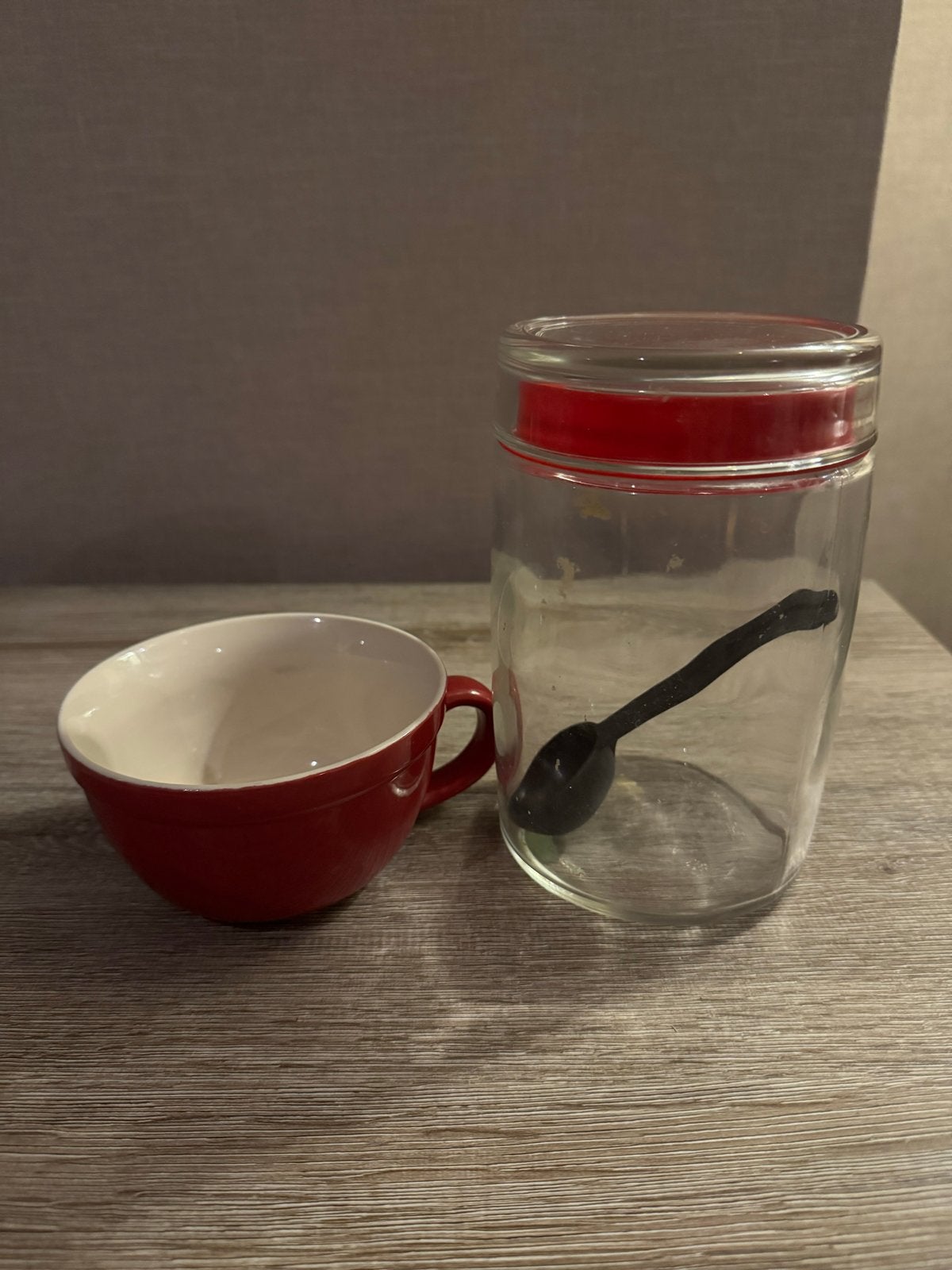 Glazen voorraadpot en rode mok, Ophalen, Voorraadpot, Rood, Overige merken