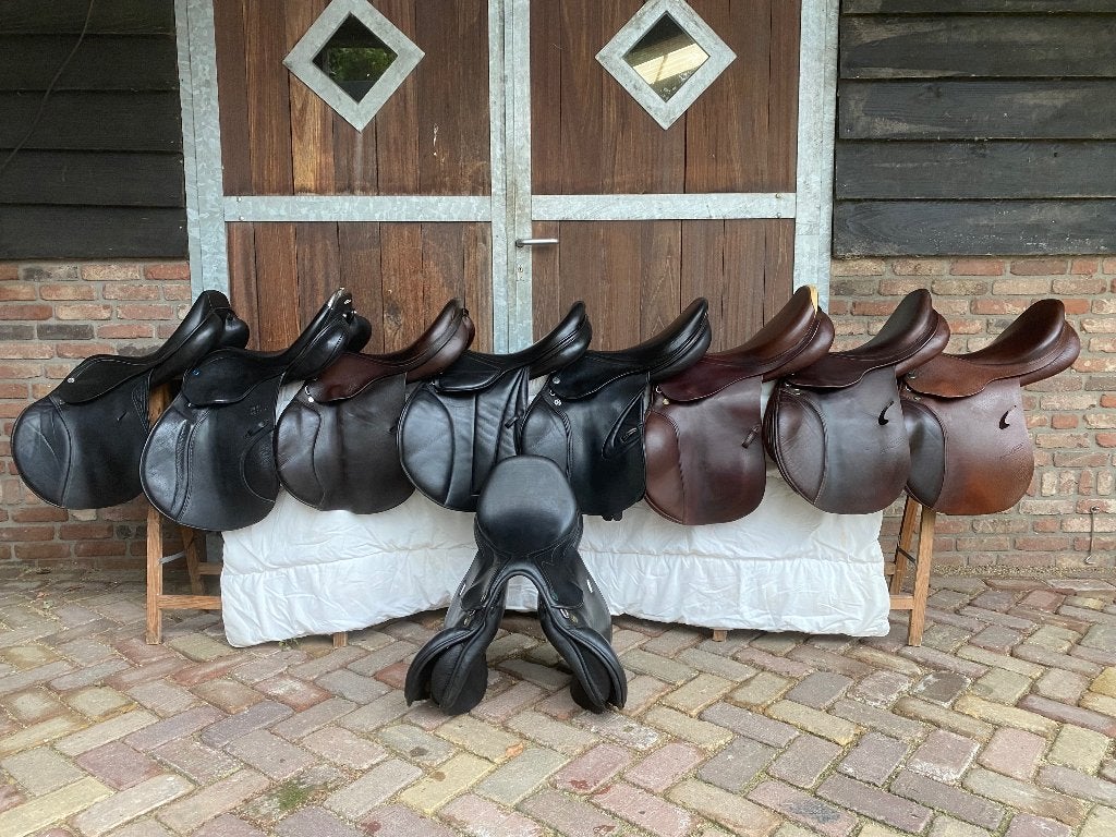 Springzadel Prestige divers Modellen/Stübben/Equipe/Equiline, Ophalen of Verzenden, Zo goed als nieuw, Springen, Kniewrongen