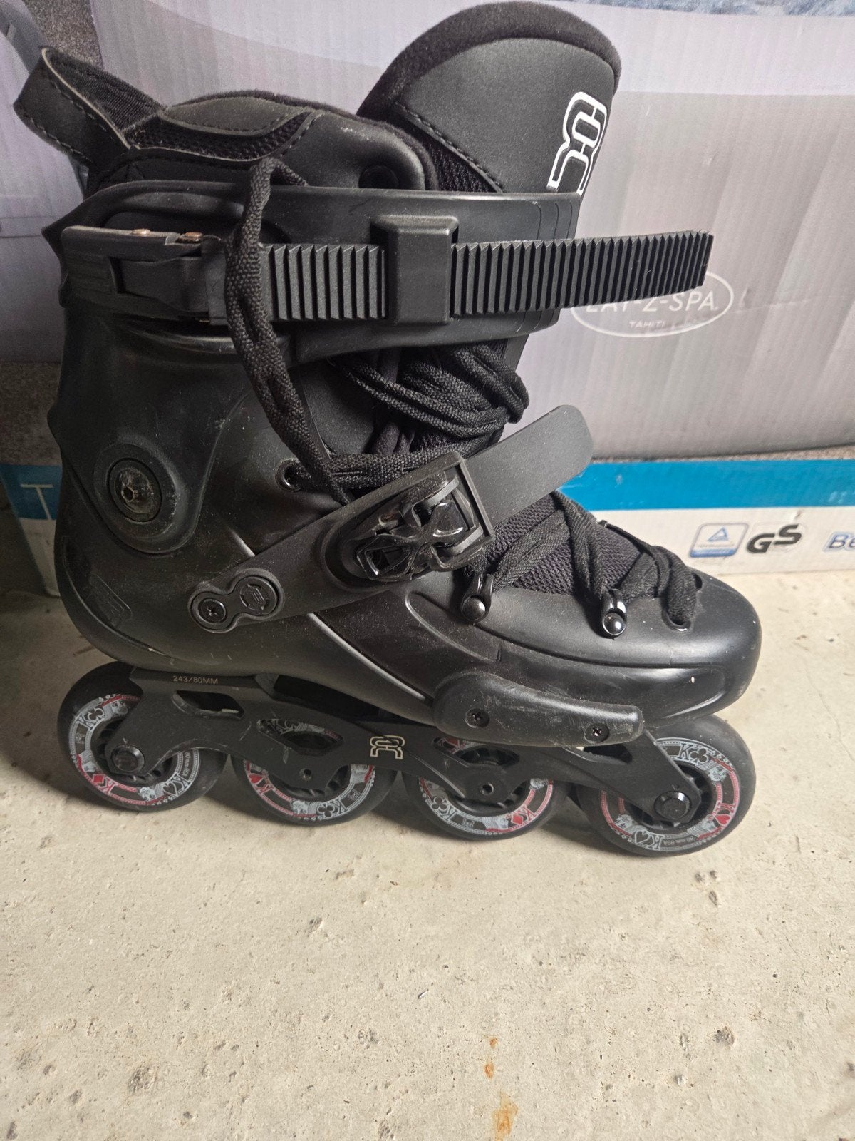 Zwarte FR Skates freeskate roller maat 42, Ophalen of Verzenden, Zo goed als nieuw