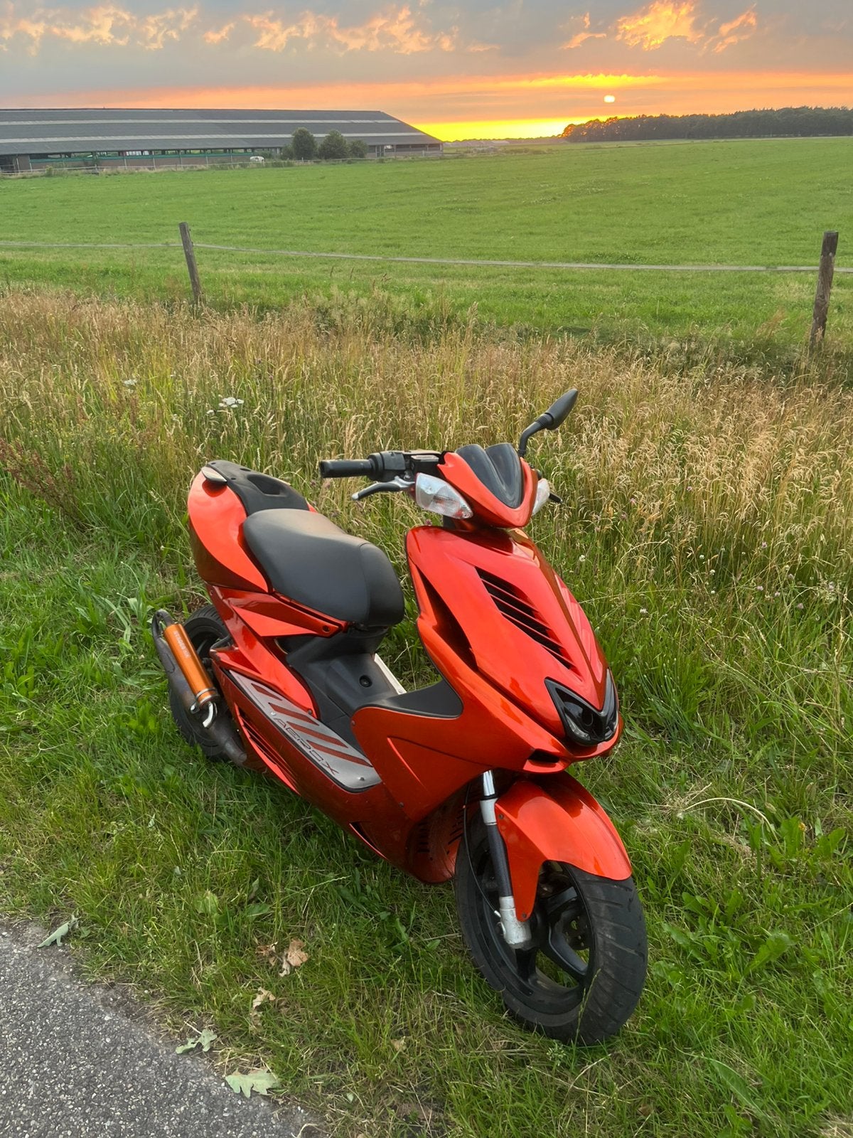 Yahama aerox, Fietsen en Brommers, Ophalen of Verzenden, Zo goed als nieuw, Benzine, Aerox