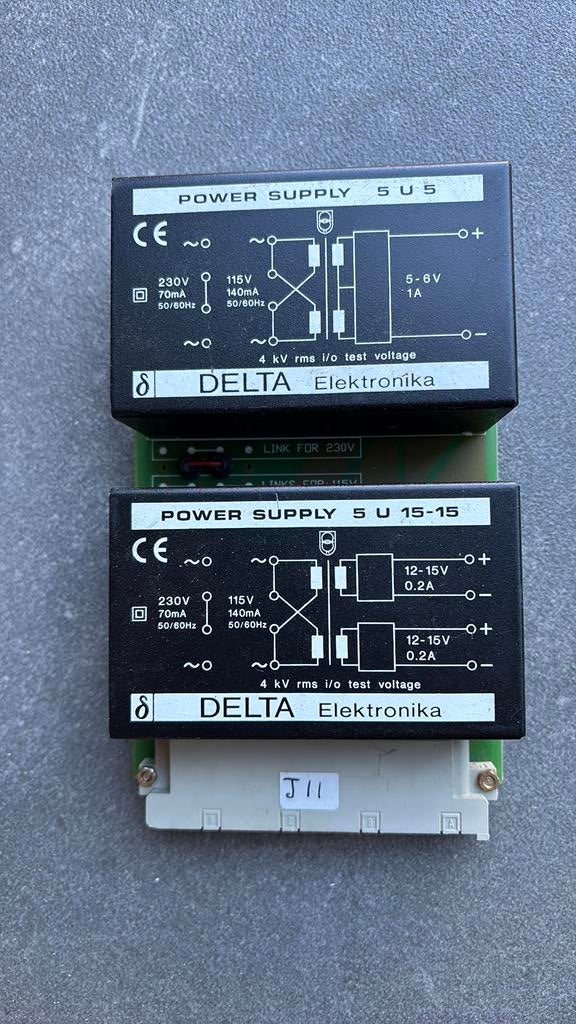 Delta dubbele power supply op insteekprint 5V en 15V, Hobby en Vrije tijd, Elektronica-componenten, Ophalen of Verzenden, Gebruikt